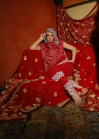 barefoot Muslim slutwife