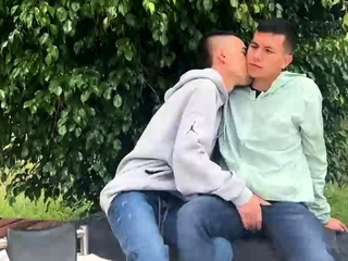 Gay dude masturbates outdoors